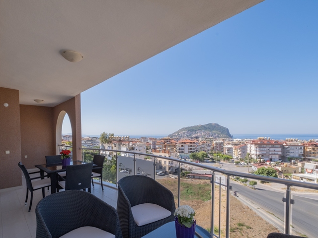 With Sea View Penthouse In The Central Alanya